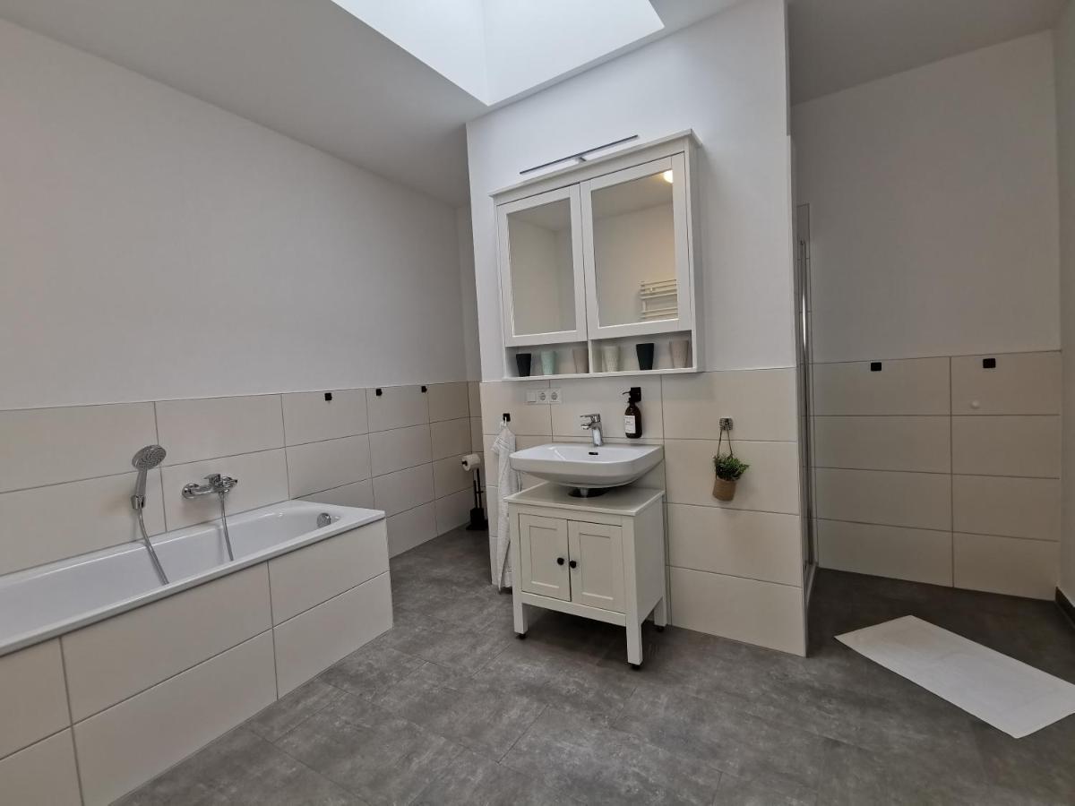 Bohnapartments - Town House Am Stadtpark - Gratis Parkplatz - Wlan Erfurt Exterior photo